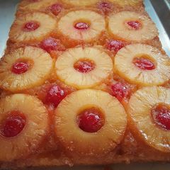 A picture of Pineapple Upside down cake.