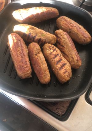 A picture of Kale chane ke kebabs.