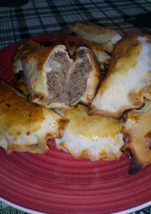 Una foto de Empanadas de carne y papas