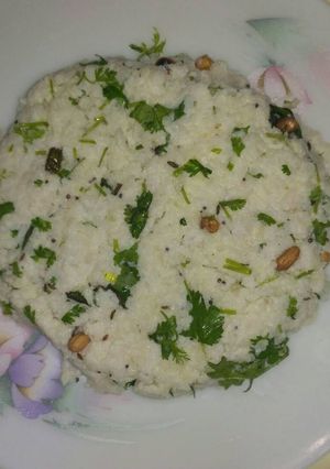 A picture of Curd poha (flattened rice).
