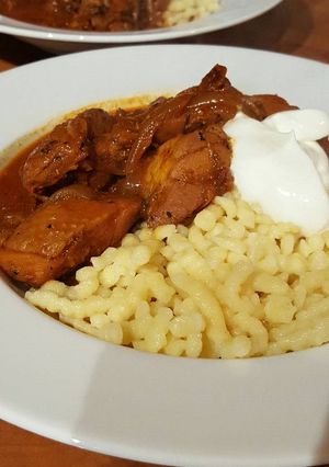 A picture of Chicken Paprikash.