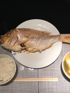 Una foto de Pargo al horno
