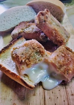 Una foto de Jamón y queso a la milanesa