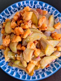 Hình của món Cà tím xào tóp mỡ.