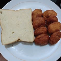 A picture of Akara.