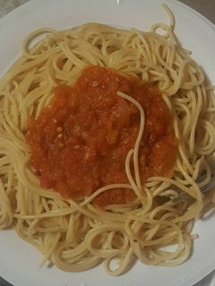 صورة لوصفة مكرونة بصوص الطماطم 🍝😩