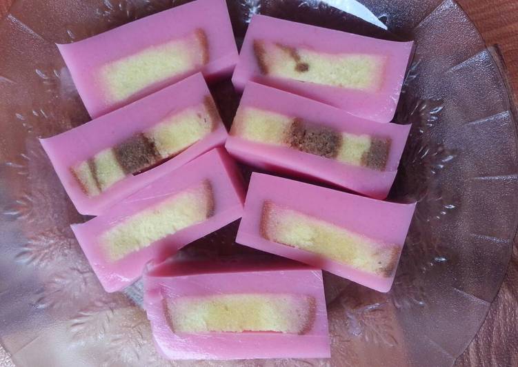 Puding lapis bolgul straw ala bunda zikra