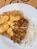 Egg tofu salad with bean sprout & rice noodles