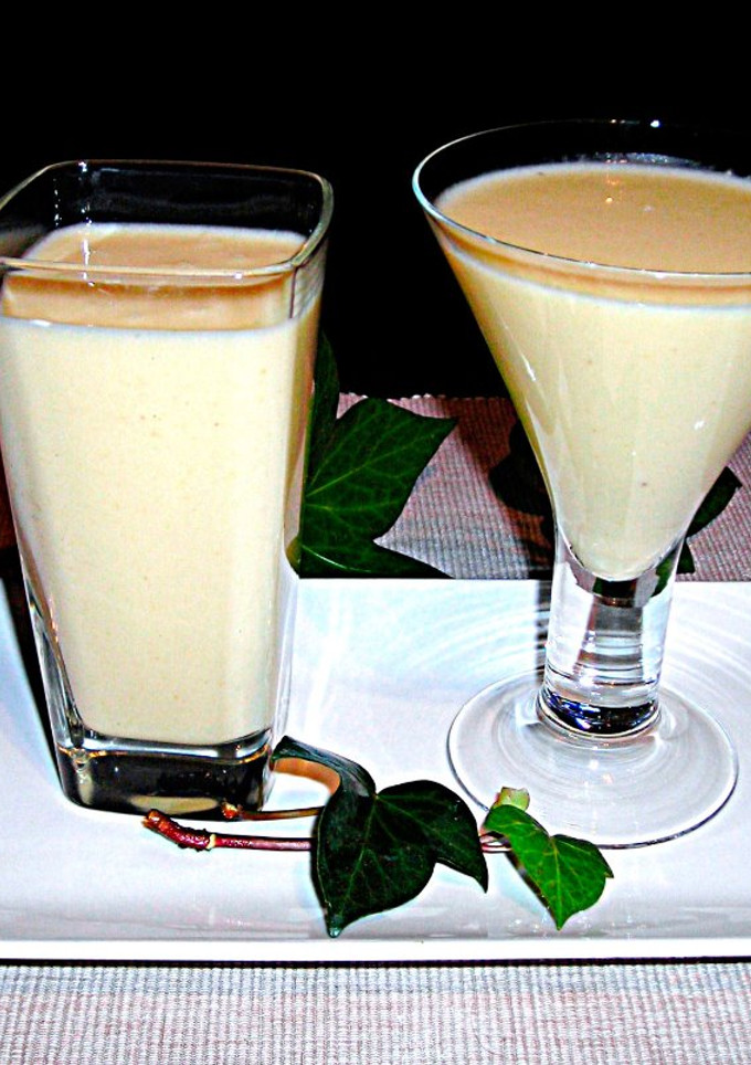 Una foto de Mousse de plátano y piña