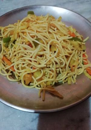 A picture of Hakka noodles.