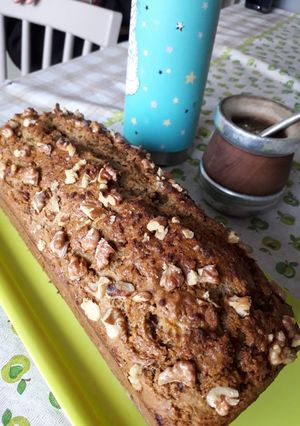 Una foto de Budín integral de banana, manzana y nuez