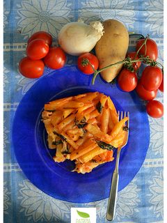 Foto di Pasta e patate in tortiera