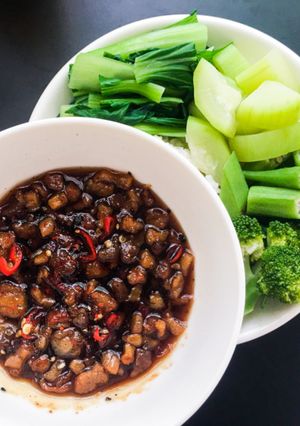 Hình của món Tóp mỡ kho quẹt.