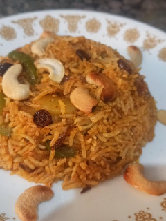 વેજીટેબલ પુલાવ (Vegetable Pulao Recipe In Gujarati) રેસીપી મુખ્ય ફોટો