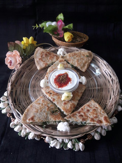 ફ્લાવરના સ્ટફ પરોઠા (Cauliflower Stuffed Paratha Recipe In Gujarati) રેસીપી મુખ્ય ફોટો
