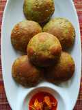 मटार मसाला पुरी (Matar Masala Puri Recipe In Marathi)