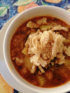 Una foto de Sopa de papas y hongos