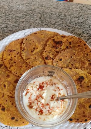 મિસ્સી રોટી (Missi Roti Recipe In Gujarati) રેસીપી મુખ્ય ફોટો