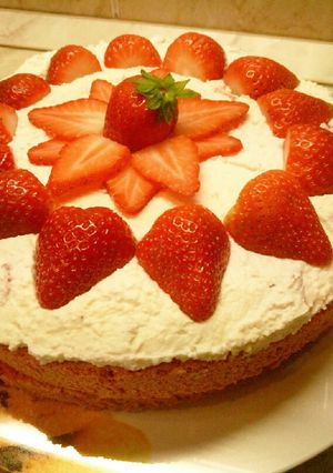 Egyszerű epres-túrós piskóta recept fotója