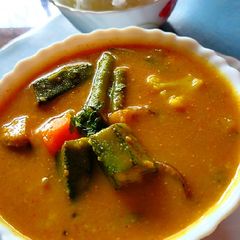 A picture of Sindhi Kadhi.