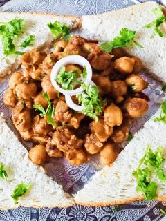 टेस्टी मसाले छोले (tasty masale chole recipe in Hindi) रेसिपी मुख्य फोटो