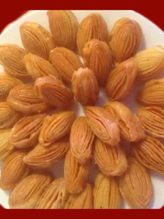 மடாடா காஜா (Madatha kaaja recipe in tamil) செய்முறை முக்கிய புகைப்படம்