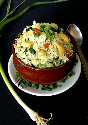 A picture of Winter special fresh green garlic pulao.