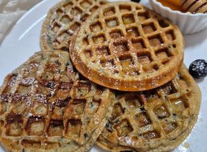 Foto principal de Waffles de avena, plátano y arándanos