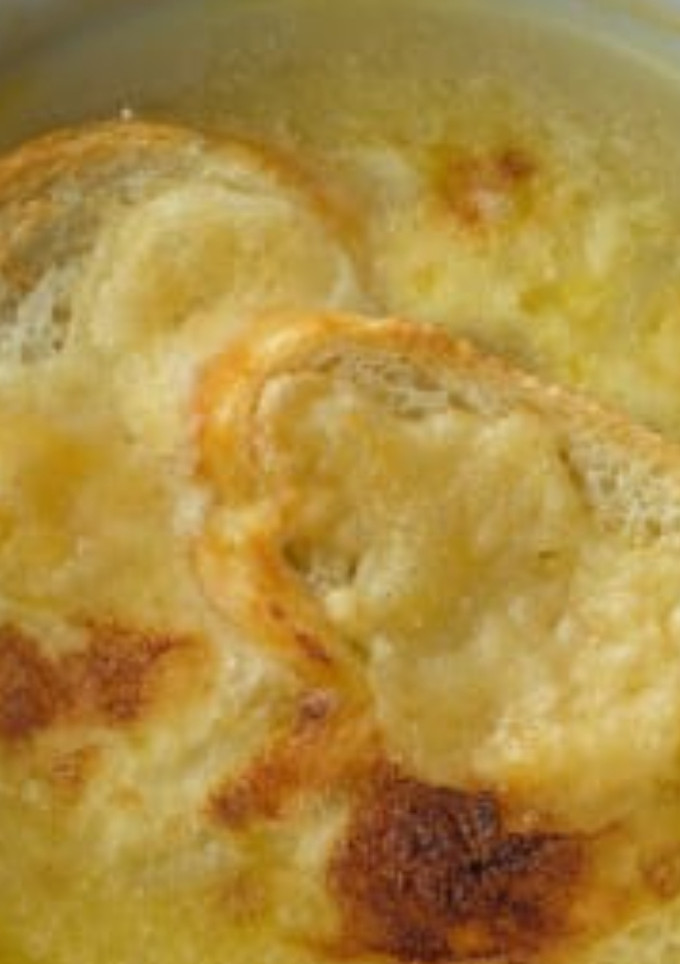 Una foto de Sopa de Cebolla