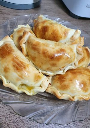 Una foto de Empanadas de Verduras y Atún 🐟