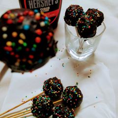 A picture of Chocolate pops.