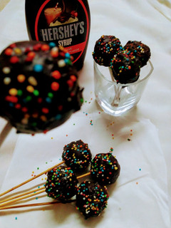 A picture of Chocolate pops.