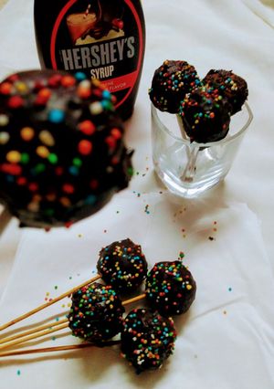 A picture of Chocolate pops.