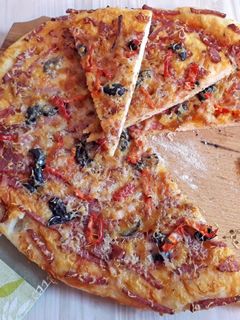 O poză a rețetei Pizza țărănească.