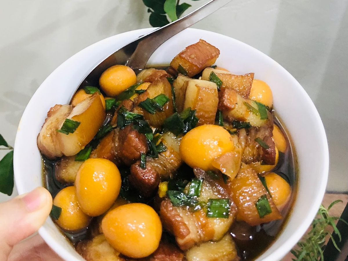 Thịt kho tàu (bằng coca)