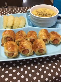 รูปของ พายไส้กรอกไก่หนังกรอบ Airfryer 🥖