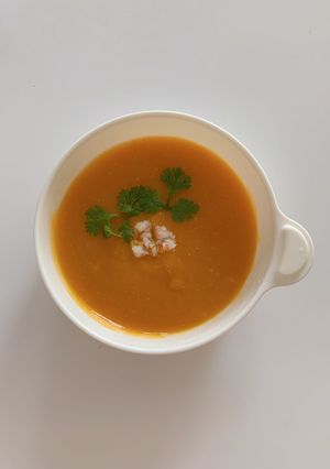 Hình của món Soup bí đỏ tôm ngô ngọt.