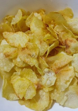 A picture of Homemade crisps.