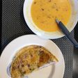 Tortilla de sémola, arroz y vegetales para adultos y bebés