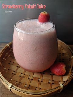 Foto resep Strawberry Yakult Juice