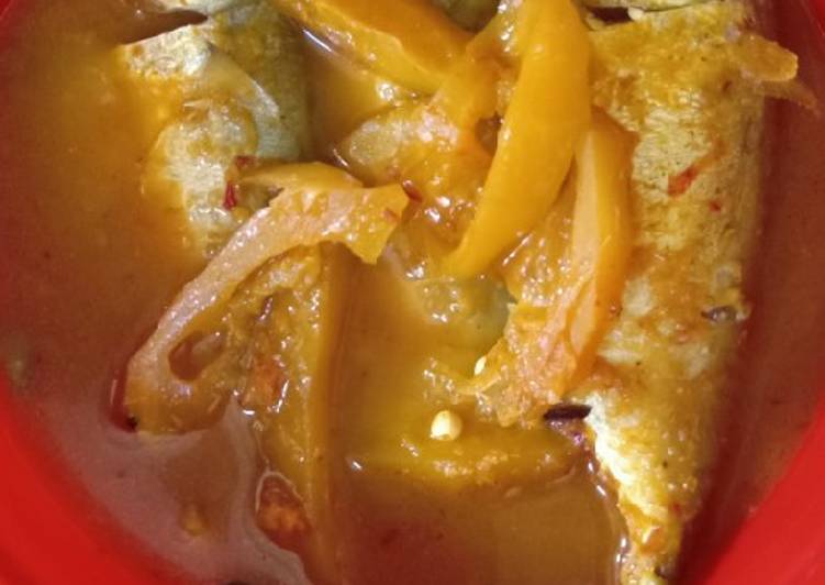 Gembung Asam Pedas dengan Terung Asam