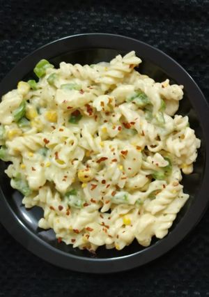 A picture of White sauce Pasta.