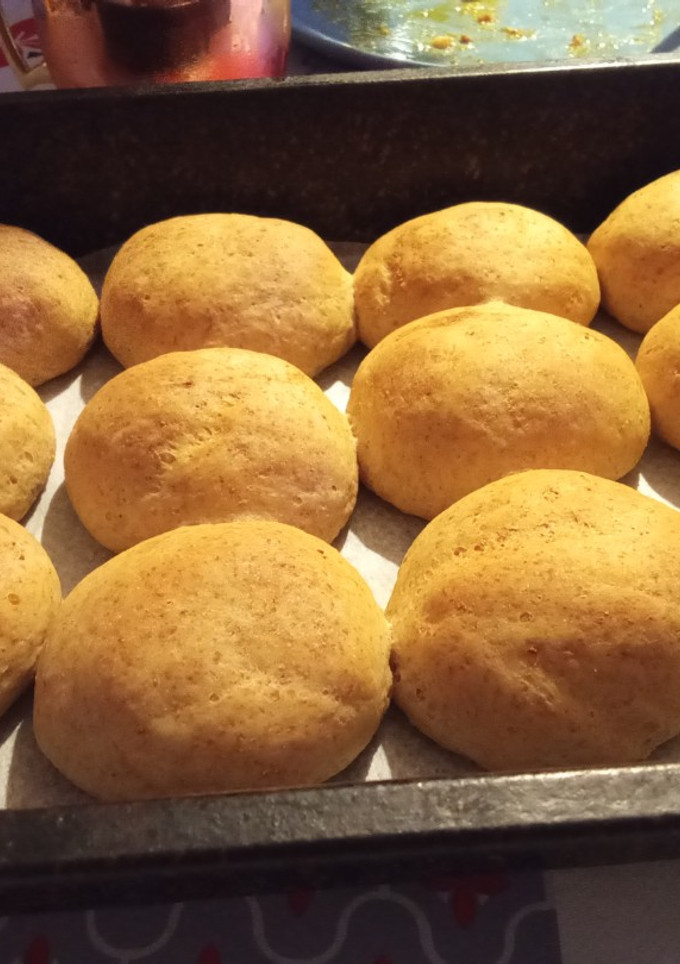 Una foto de Pancitos integrales con queso parmesano😋🍞🧀
