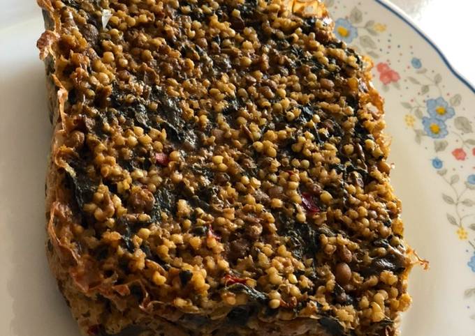 Guida passo passo a Preparare Preferito Tortino di miglio con lenticchie, spinaci e peperoncino 🌶