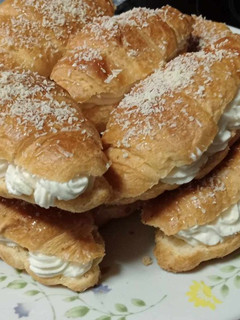 Una foto de Croissant 🥐 Blanc 🌬️🥥