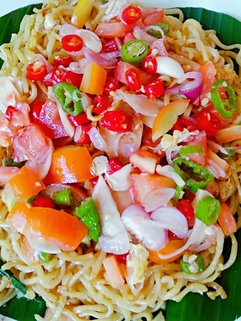 Langkah Gampang Menyiapkan Resep Mie goreng sambal matah yang Bikin Ngiler Anti Ribet, Menggugah Selera