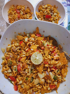 चटपटी भेलपुरी(CHATPATI BHELPURI RECIPE IN HINDI) रेसिपी मुख्य फोटो