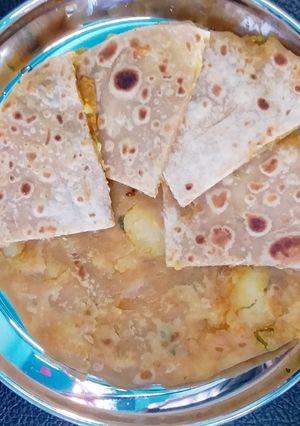 கோதுமை ஆலூ   பராட்டா செய்முறை முக்கிய புகைப்படம்