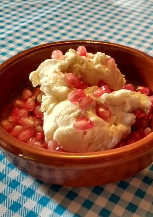 Una foto de Helado de nogada