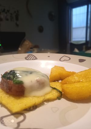 Foto di Polentine di spinaci e cotechino